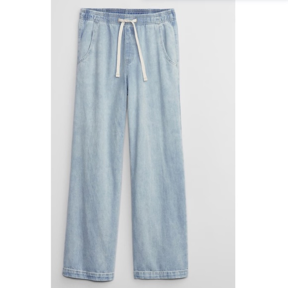 Gap High Rise Wide-Leg Pull-On Jeans (Light Wash) - Picture 2 of 5